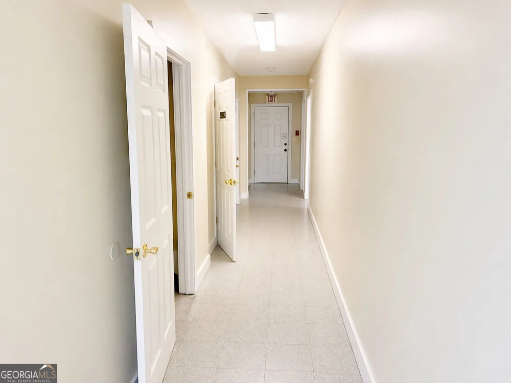 21 6th AVE Rochelle, GA 31079