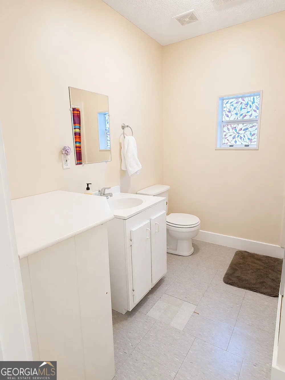 21 6th AVE Rochelle, GA 31079