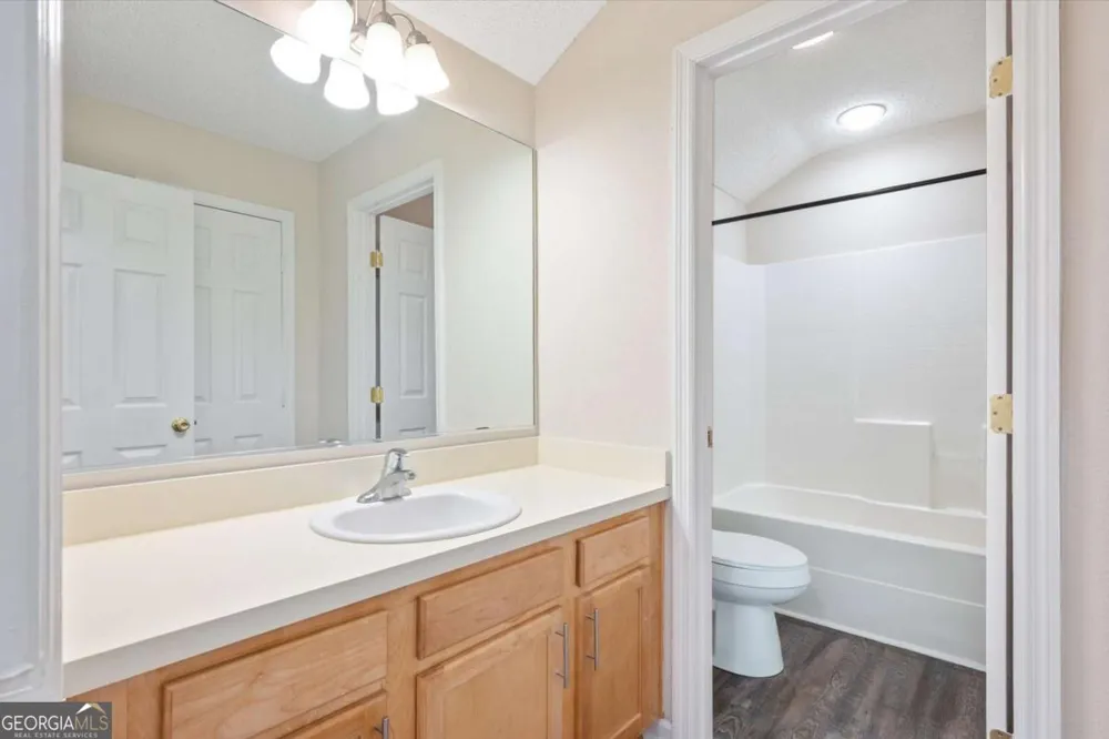 56 Travertine CIR Savannah, GA 31419