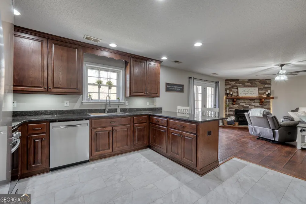 794 State Hwy 66 Young Harris, GA 30582