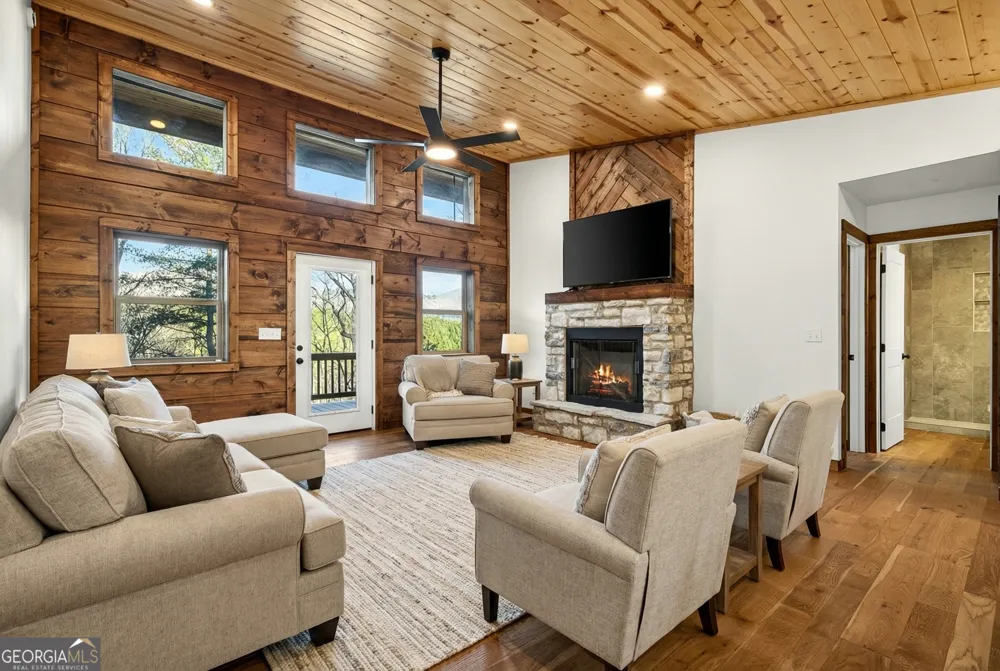 324 Golden Eagle DR Murphy, NC 28906