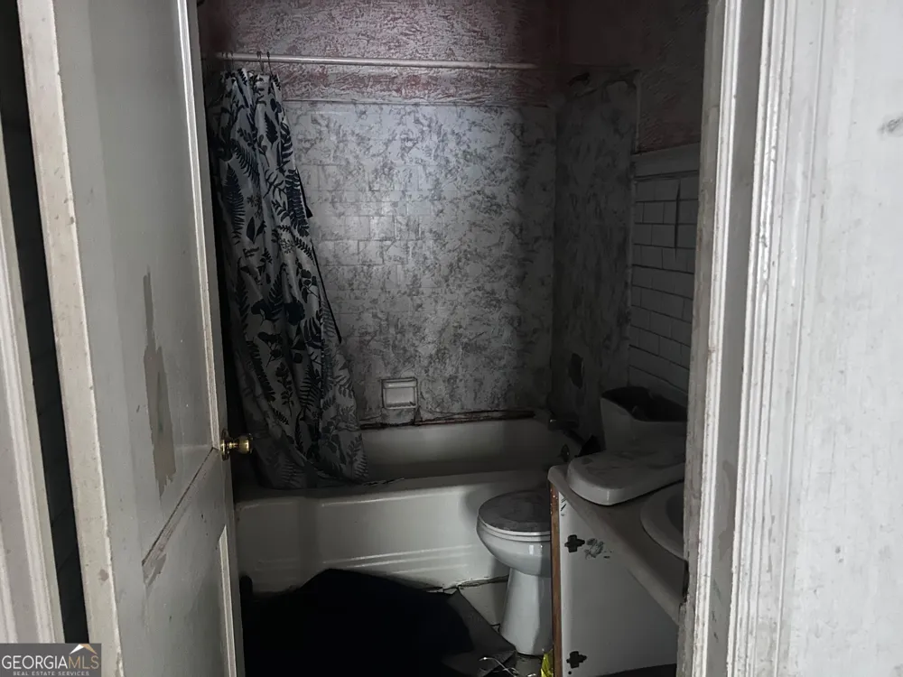 1912 Clemson ST Savannah, GA 31404