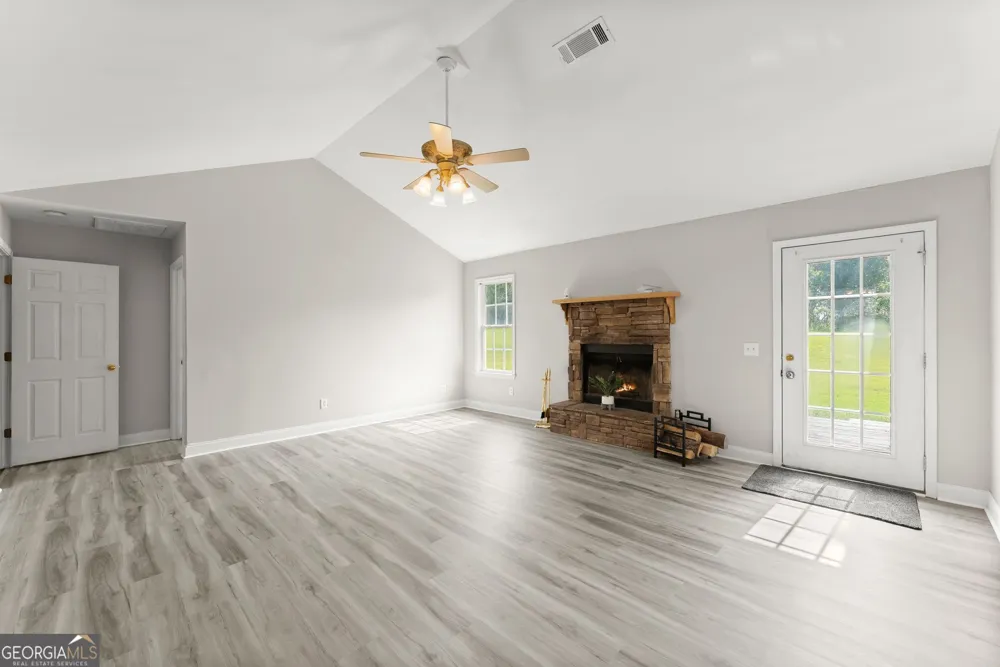83 Ash Wood LN Cleveland, GA 30528