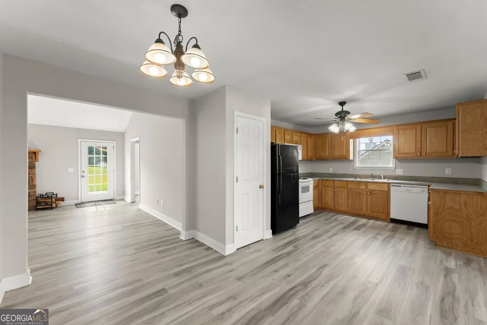 83 Ash Wood LN Cleveland, GA 30528