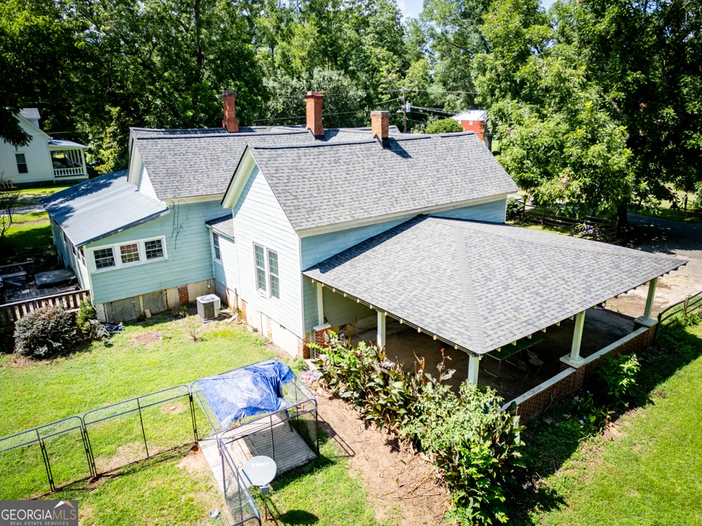 111 Banks ST Shady Dale, GA 31085