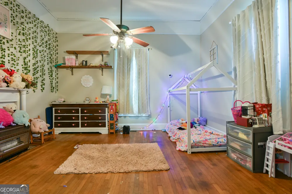 111 Banks ST Shady Dale, GA 31085