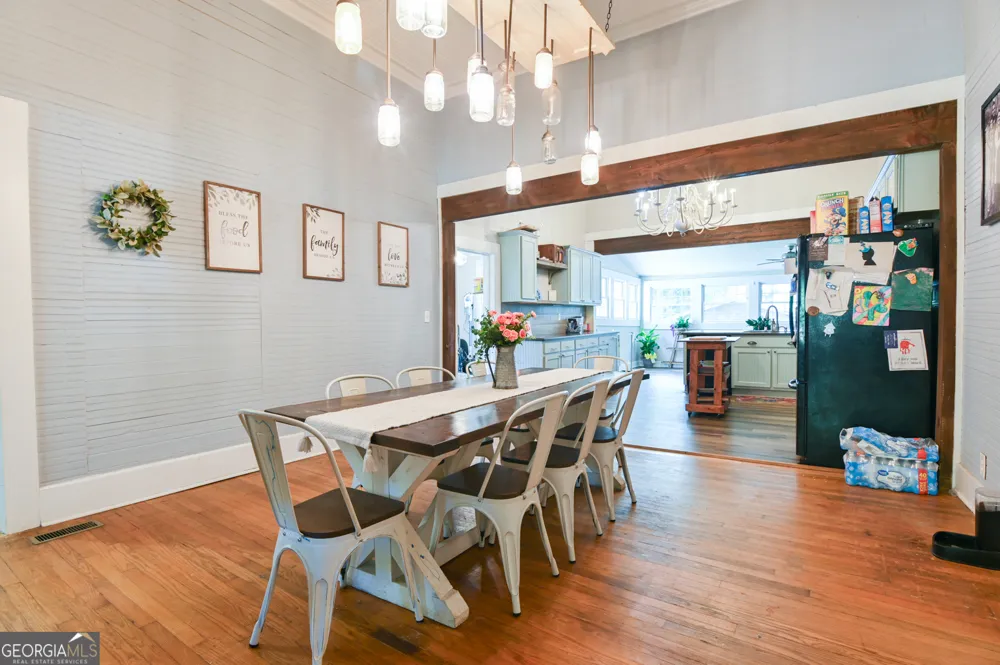 111 Banks ST Shady Dale, GA 31085
