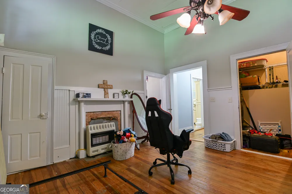111 Banks ST Shady Dale, GA 31085