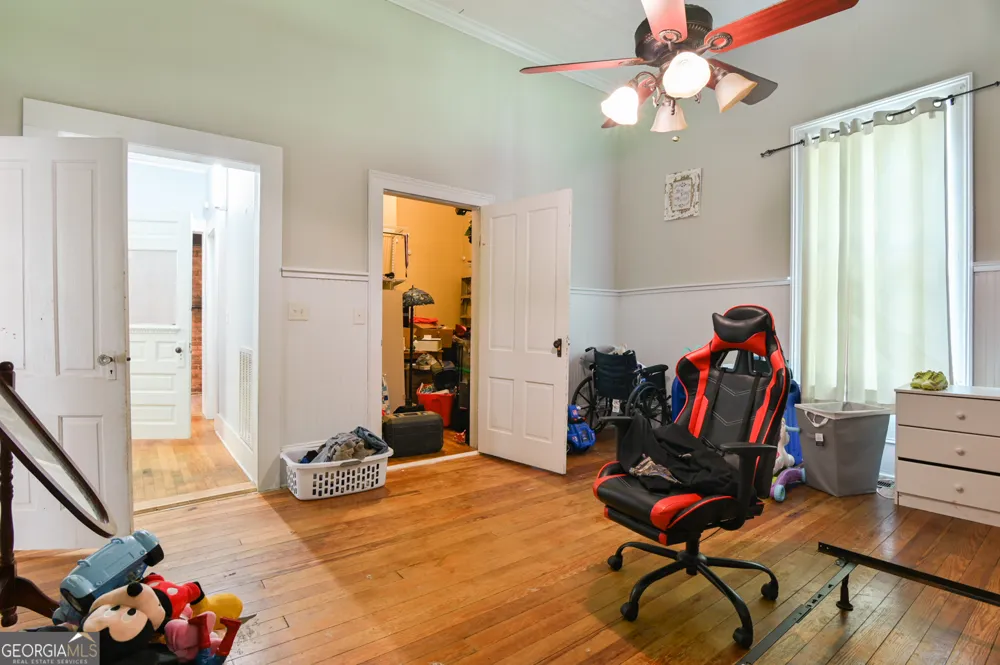 111 Banks ST Shady Dale, GA 31085