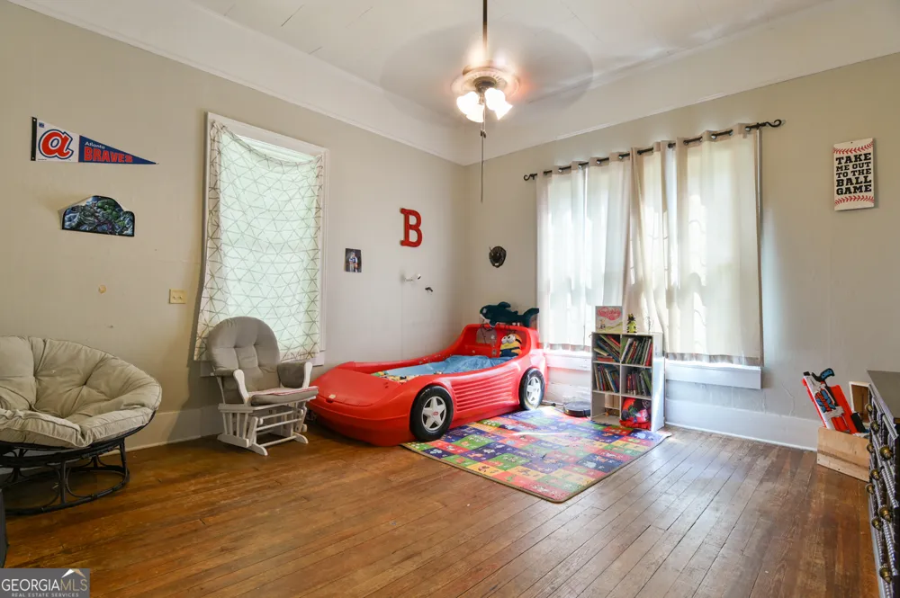 111 Banks ST Shady Dale, GA 31085