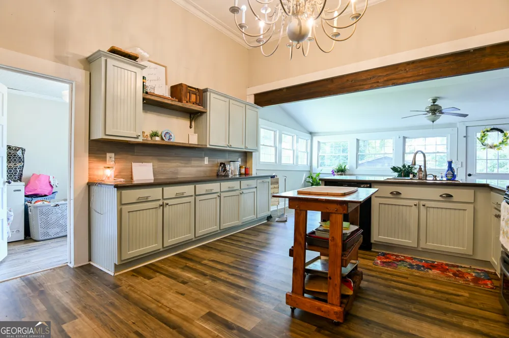 111 Banks ST Shady Dale, GA 31085