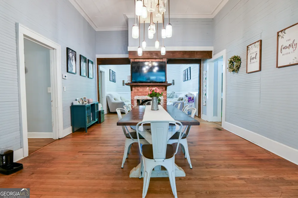 111 Banks ST Shady Dale, GA 31085
