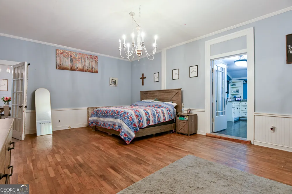 111 Banks ST Shady Dale, GA 31085