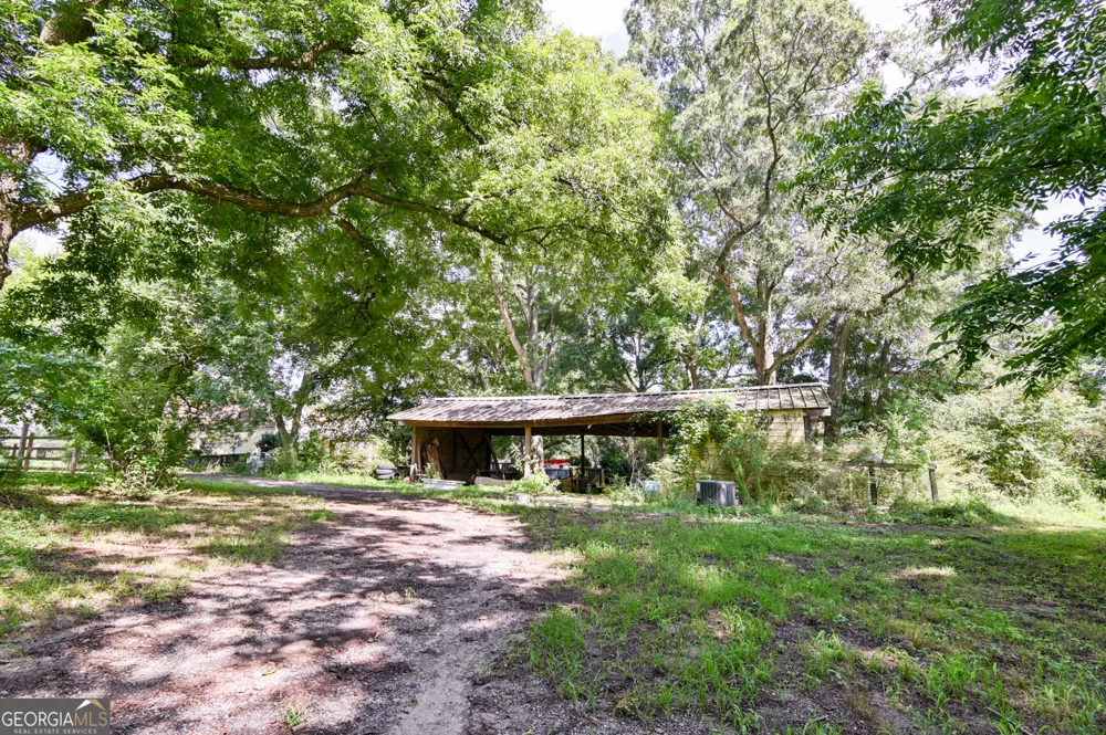 111 Banks ST Shady Dale, GA 31085