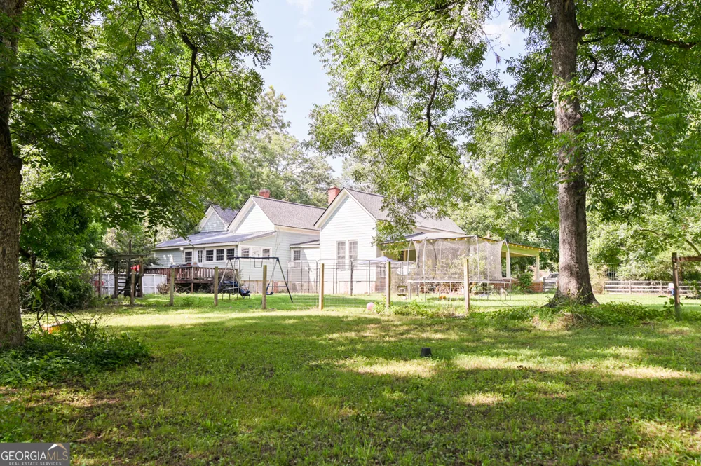 111 Banks ST Shady Dale, GA 31085