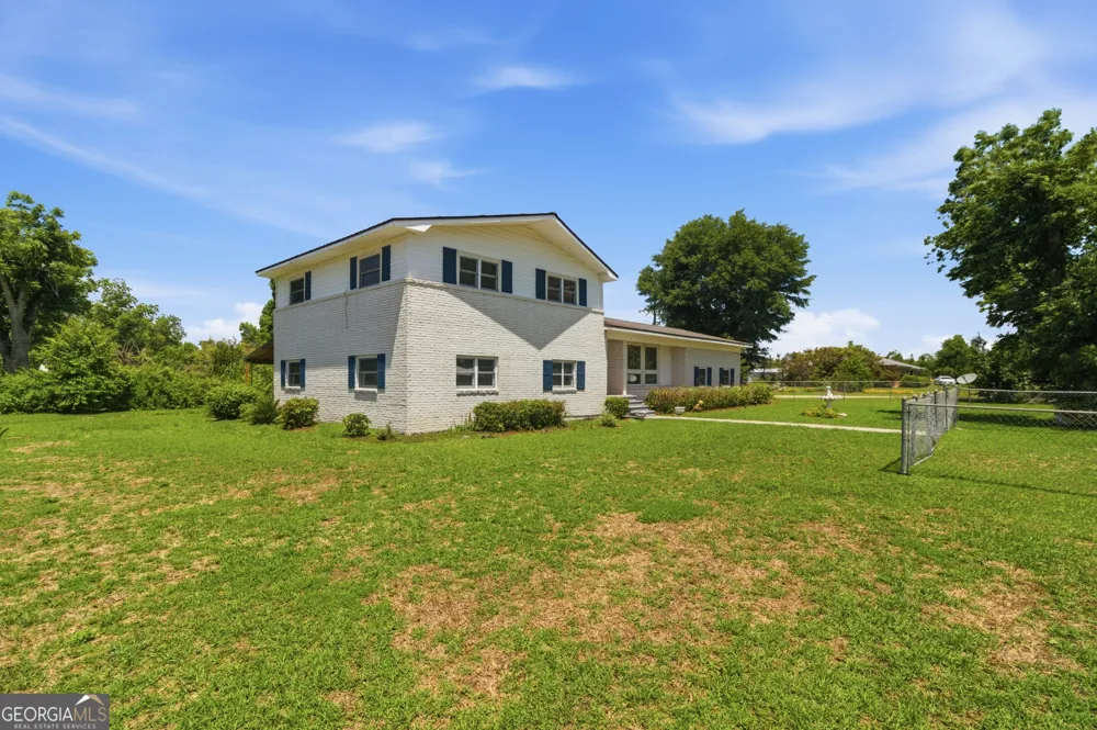 27 Park LN Hazlehurst, GA 31539