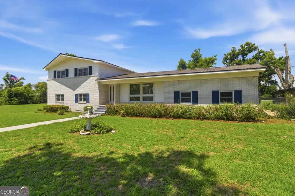 27 Park LN Hazlehurst, GA 31539