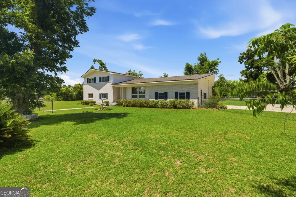 27 Park LN Hazlehurst, GA 31539