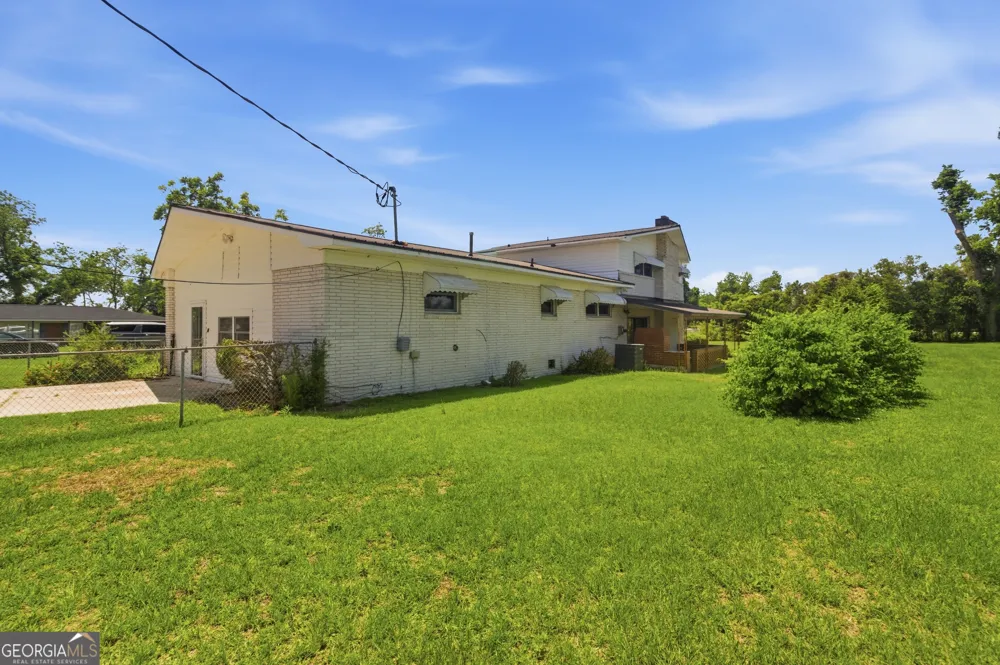 27 Park LN Hazlehurst, GA 31539