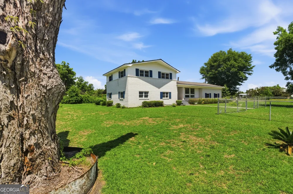 27 Park LN Hazlehurst, GA 31539