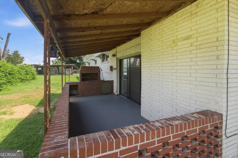 27 Park LN Hazlehurst, GA 31539
