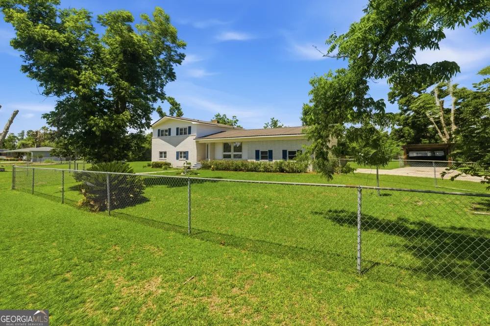 27 Park LN Hazlehurst, GA 31539