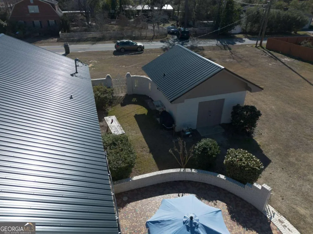 403 Rose LN Douglas, GA 31533
