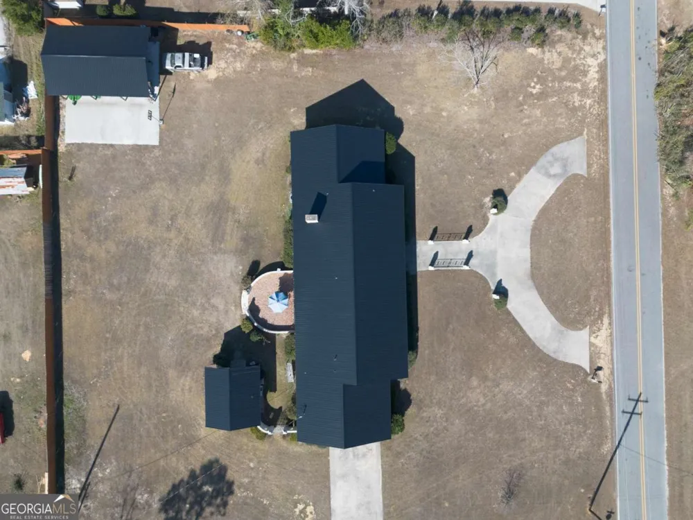 403 Rose LN Douglas, GA 31533