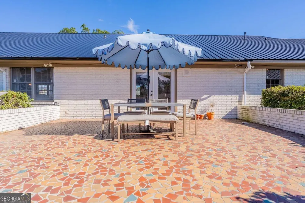 403 Rose LN Douglas, GA 31533