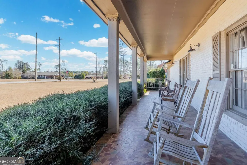 403 Rose LN Douglas, GA 31533