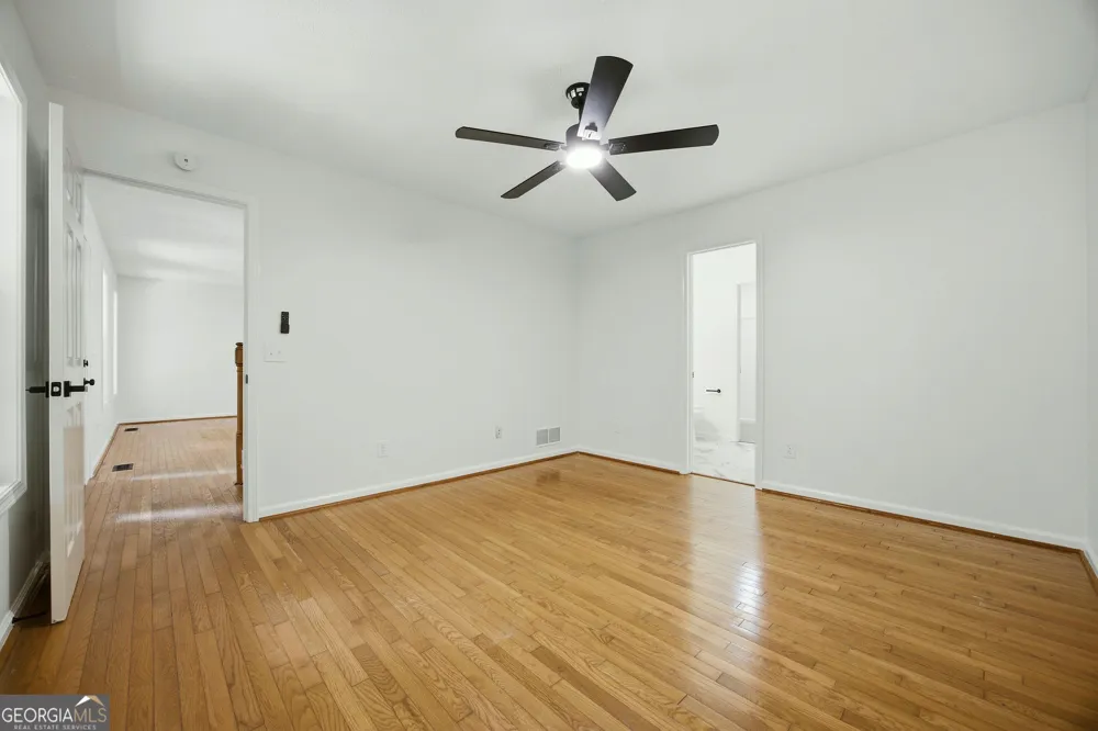 130 Hawkins Farm LN Ball Ground, GA 30107