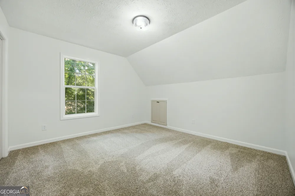 130 Hawkins Farm LN Ball Ground, GA 30107