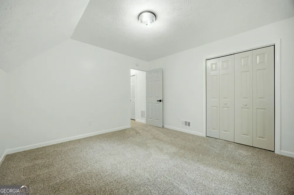 130 Hawkins Farm LN Ball Ground, GA 30107