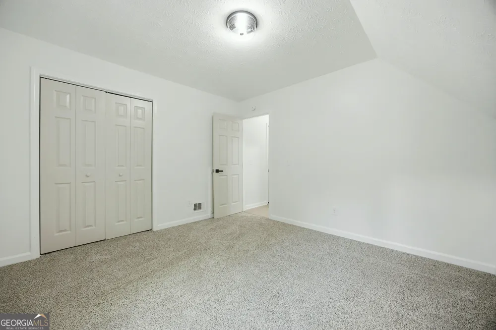 130 Hawkins Farm LN Ball Ground, GA 30107