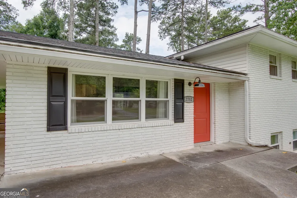 2752 Arrowood DR East Point, GA 30344