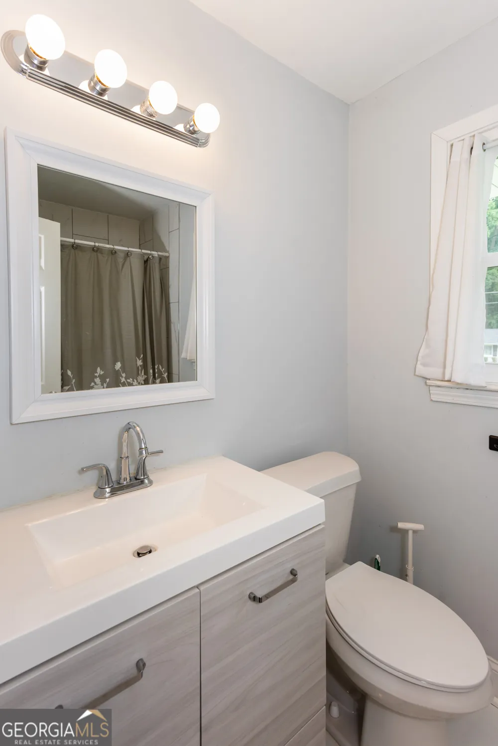 2752 Arrowood DR East Point, GA 30344