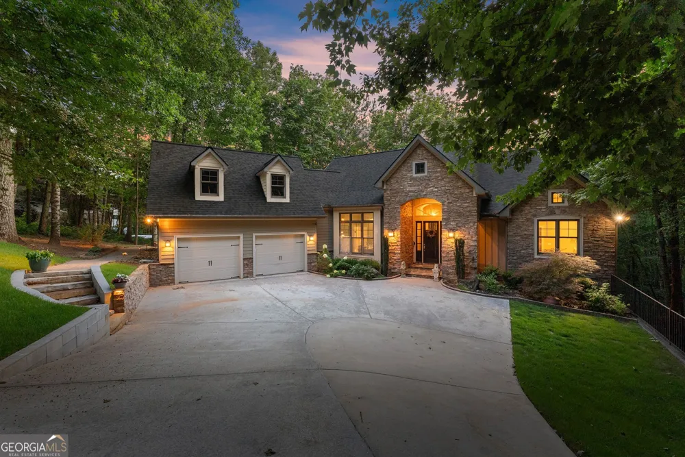 746 Plum LN Clarkesville, GA 30523