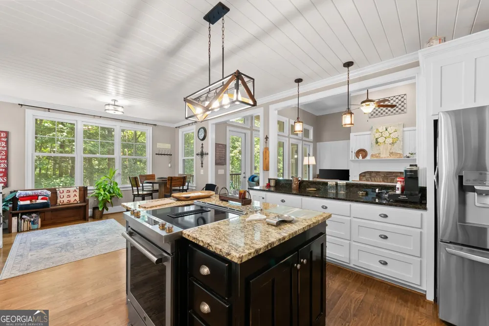 746 Plum LN Clarkesville, GA 30523
