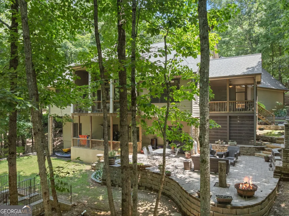746 Plum LN Clarkesville, GA 30523