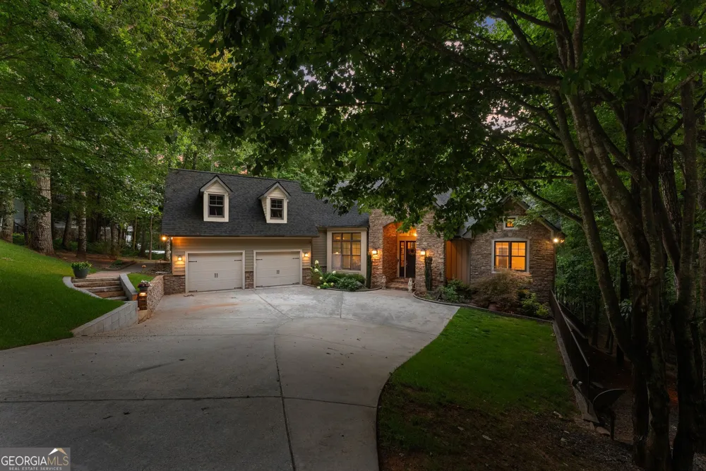 746 Plum LN Clarkesville, GA 30523