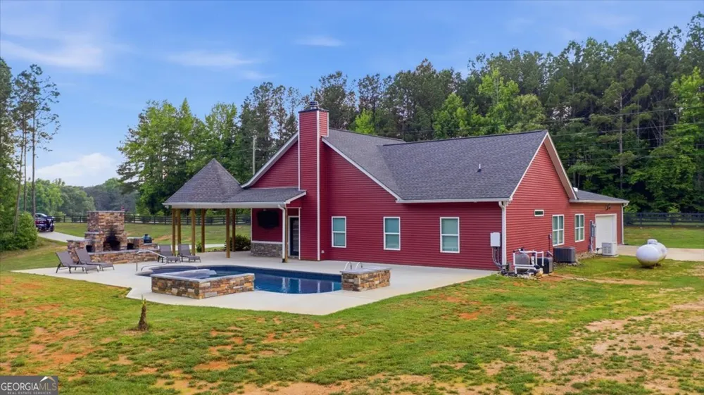 1950 Mountain View RD Buchanan, GA 30113