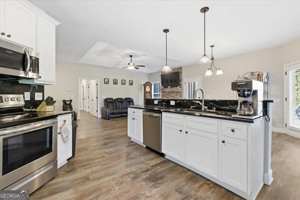 1950 Mountain View RD Buchanan, GA 30113