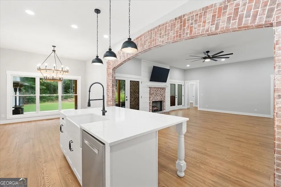 988 Boozer RD Heflin, AL 36264