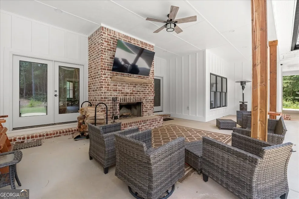 988 Boozer RD Heflin, AL 36264