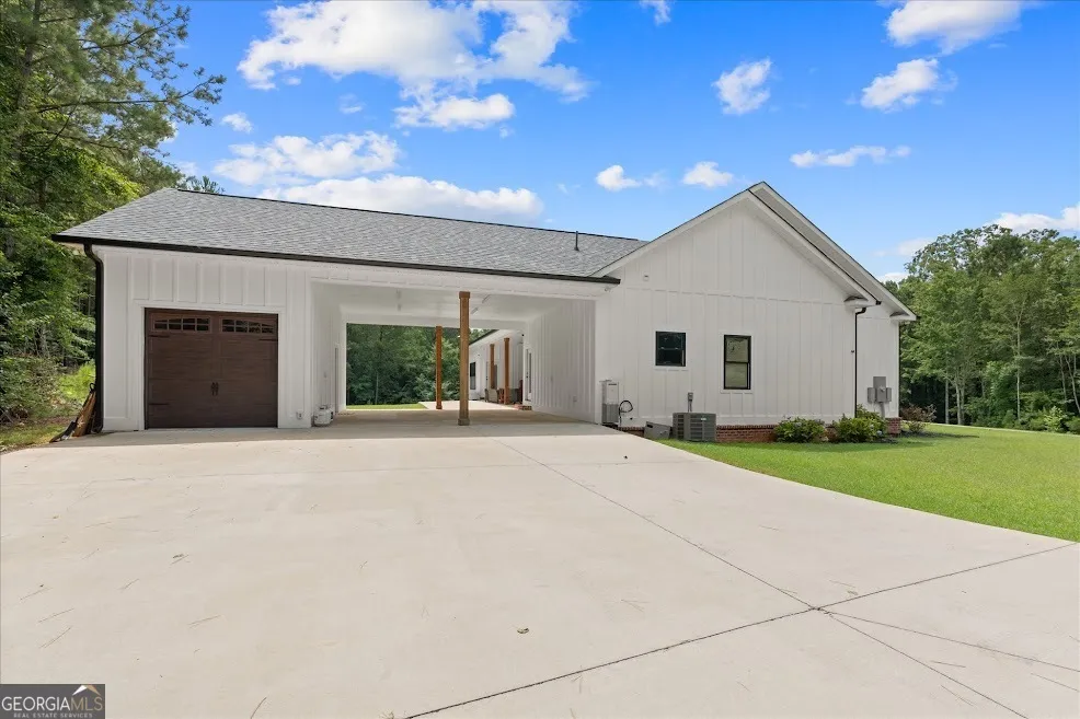 988 Boozer RD Heflin, AL 36264