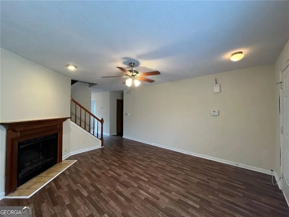 1183 Red Oak CV Tucker, GA 30084