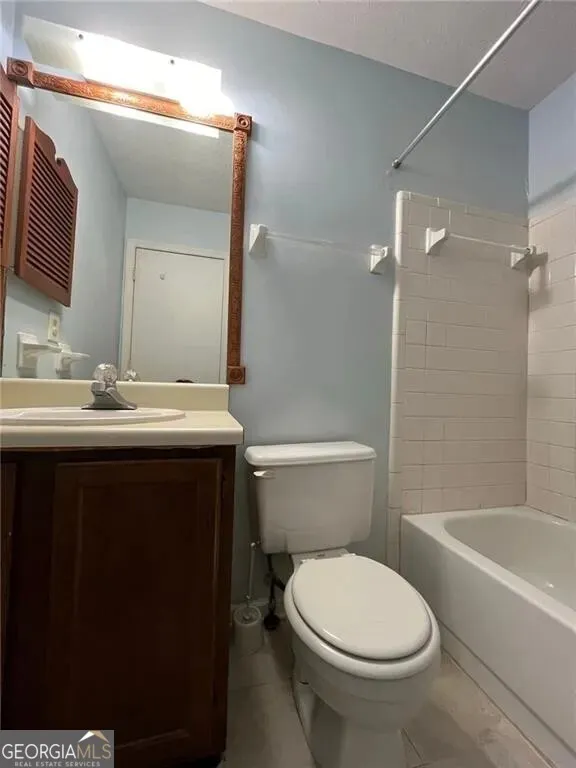 1183 Red Oak CV Tucker, GA 30084