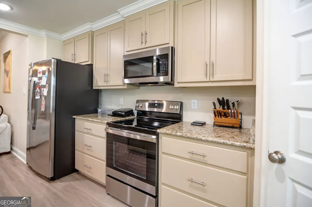 2048 Meadow Cove DR Valdosta, GA 31605