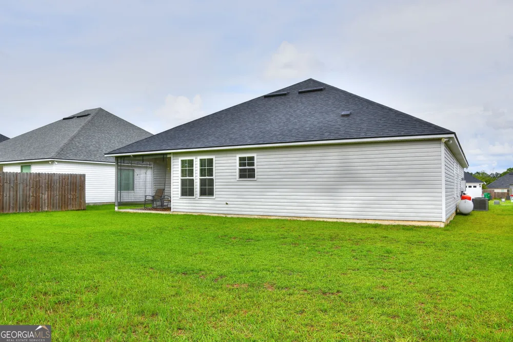 2048 Meadow Cove DR Valdosta, GA 31605