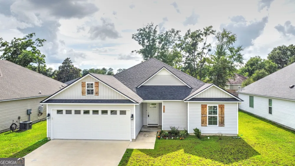 2048 Meadow Cove DR Valdosta, GA 31605